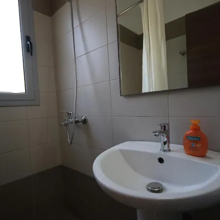 Aparthotel Mato Himare