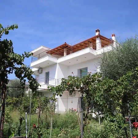 Mato Aparthotel Himarë