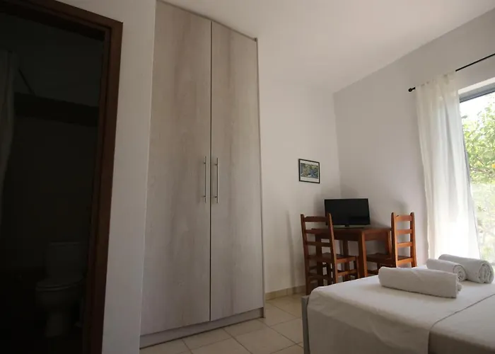 Mato Aparthotel *