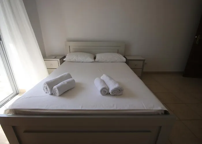 Mato Aparthotel Himare